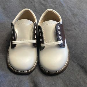 FootMates Sadele Shoes